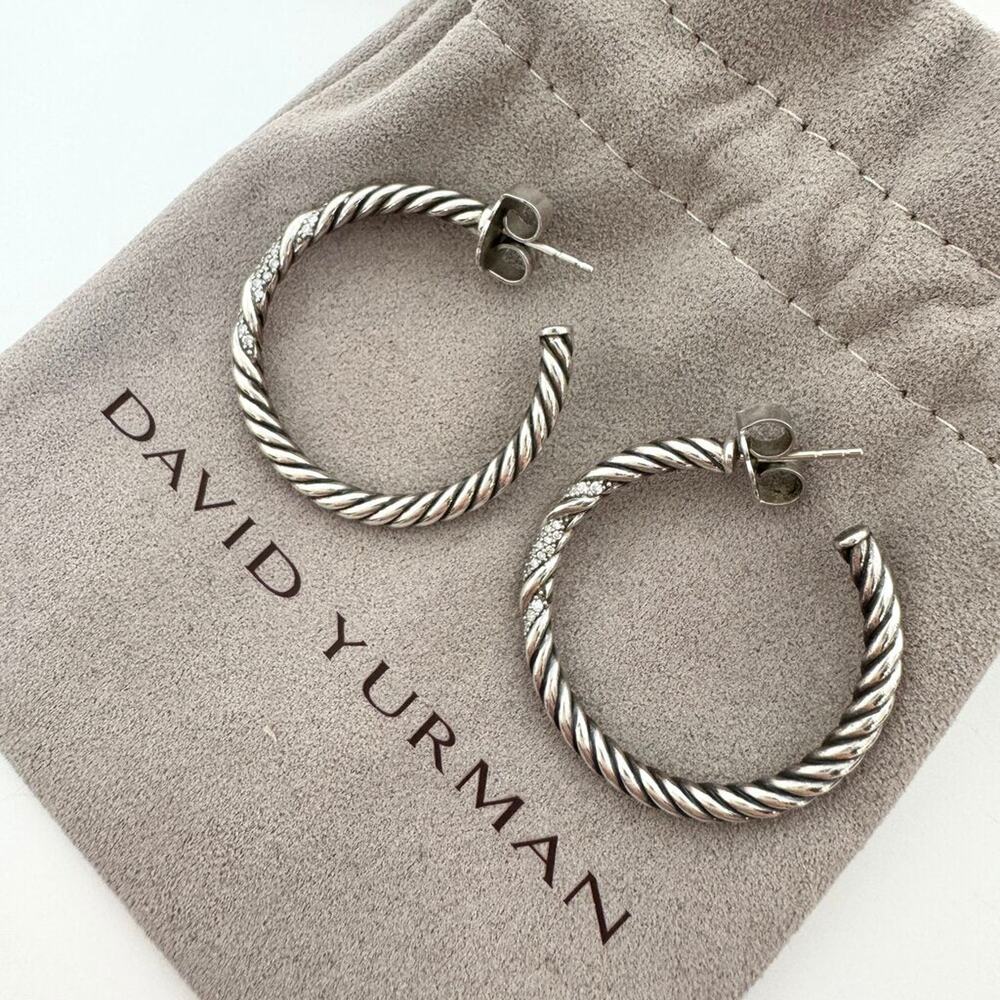 DAVID YURMAN Silver Cable Classics Hoop Earring with Pave Diamonds Chain 925 DY